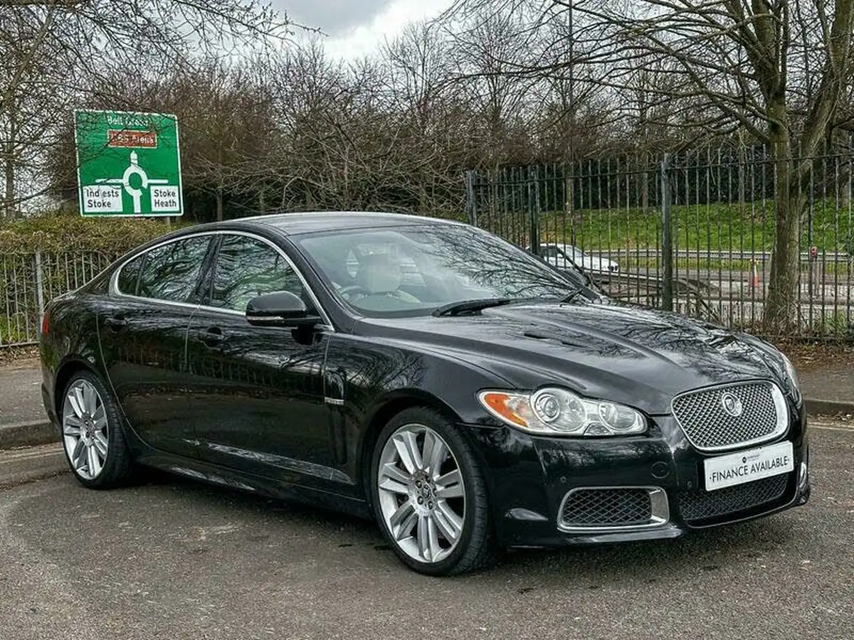 2010-jaguar-xf-50-xfr-big-17