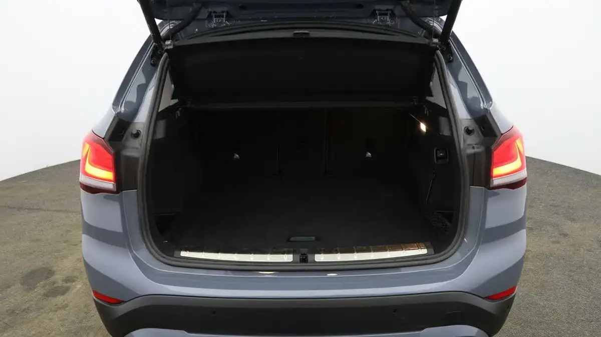 2021-bmw-x1-20td-sdrive18d-xline-sport-auto-big-16