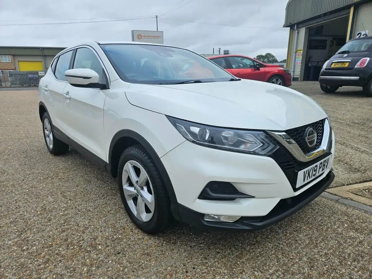 2019-nissan-qashqai-13-dig-t-acenta-premium-140ps-big-1