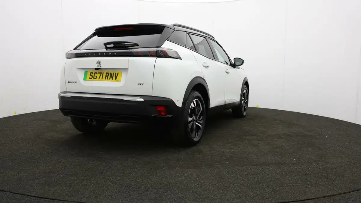 2021-peugeot-2008-suv-e-gt-big-75