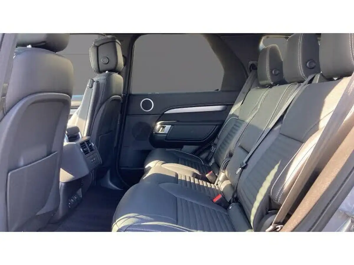 2022-land-rover-discovery-30-d300-r-dynamic-hse-big-3
