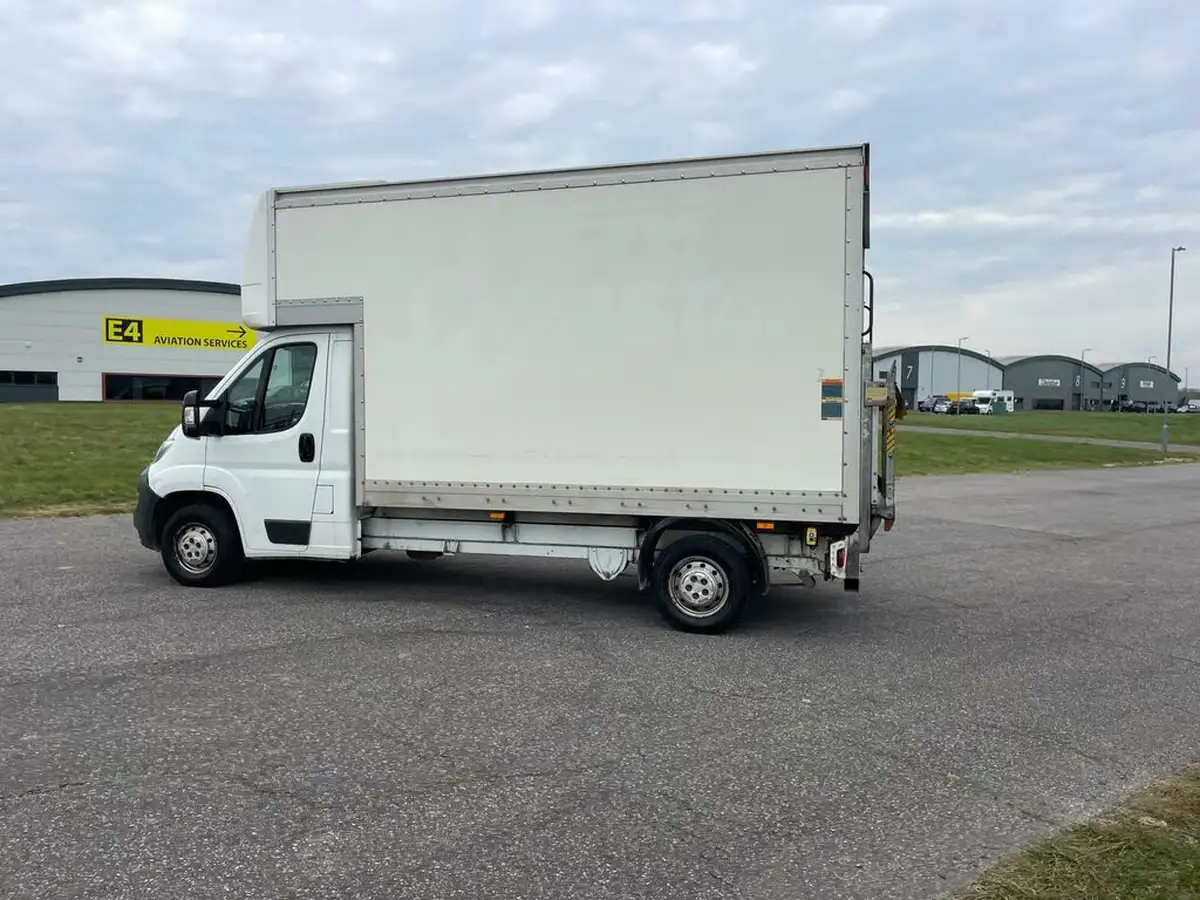 2015-citroen-relay-22td-35-l3-130-luton-big-62
