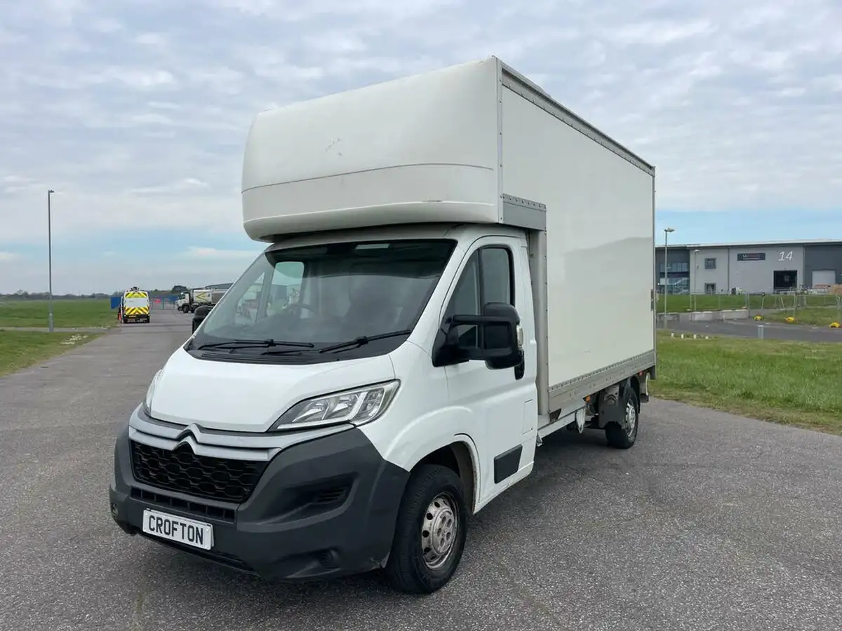 2015-citroen-relay-22td-35-l3-130-luton-big-38