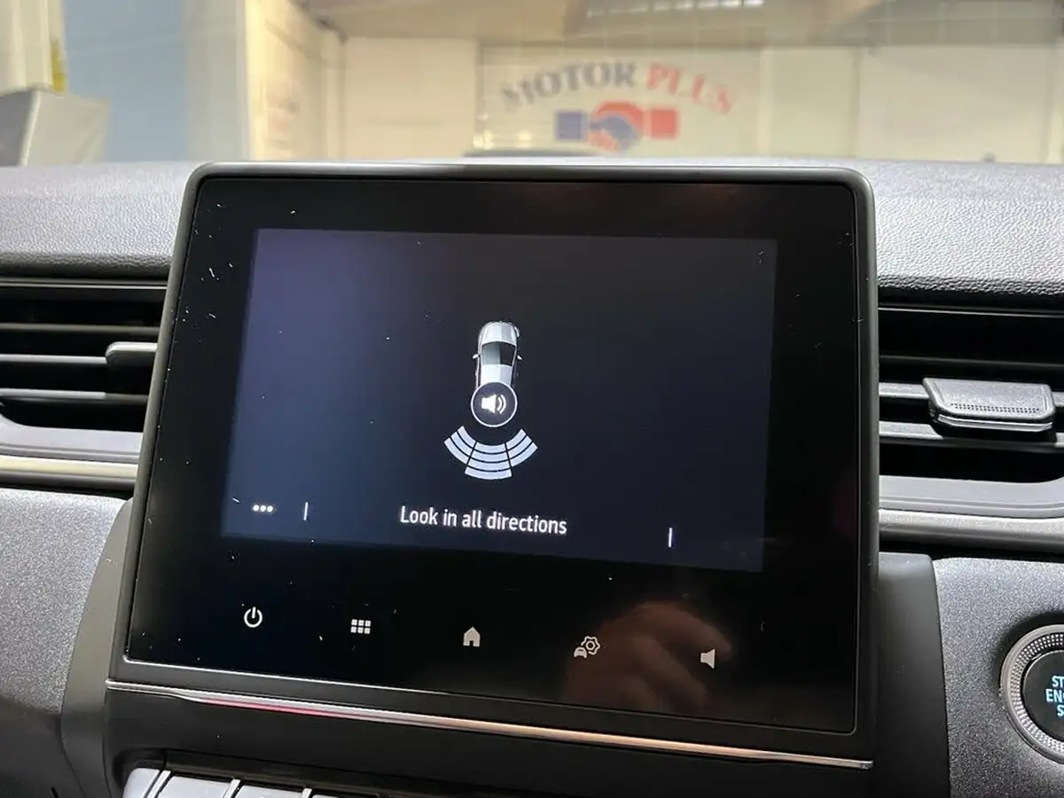 2022-renault-captur-16-iconic-edition-big-28