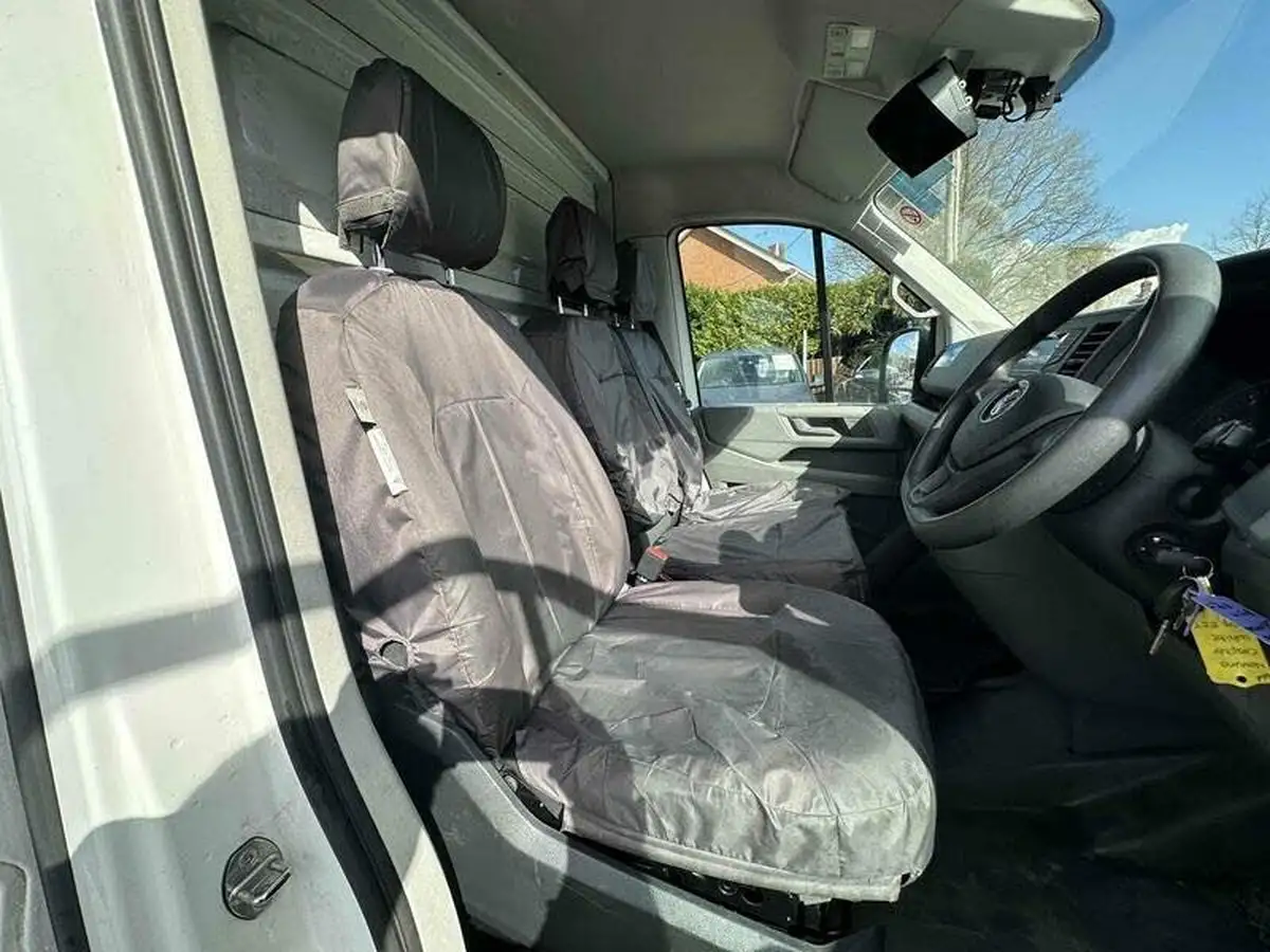 2019-volkswagen-crafter-20tdi-cr35-mwb-140pseu6-startline-chassis-cab-auto-big-27