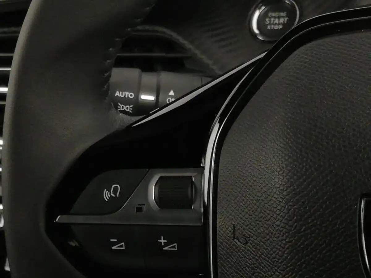 2024-peugeot-2008-suv-12-puretech-allure-130ps-big-16