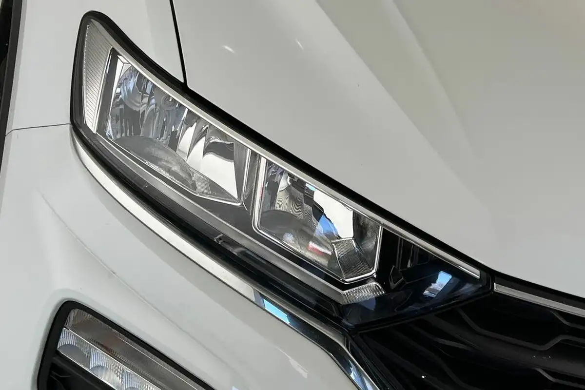 2021-volkswagen-t-roc-10-tsi-se-110ps-big-17