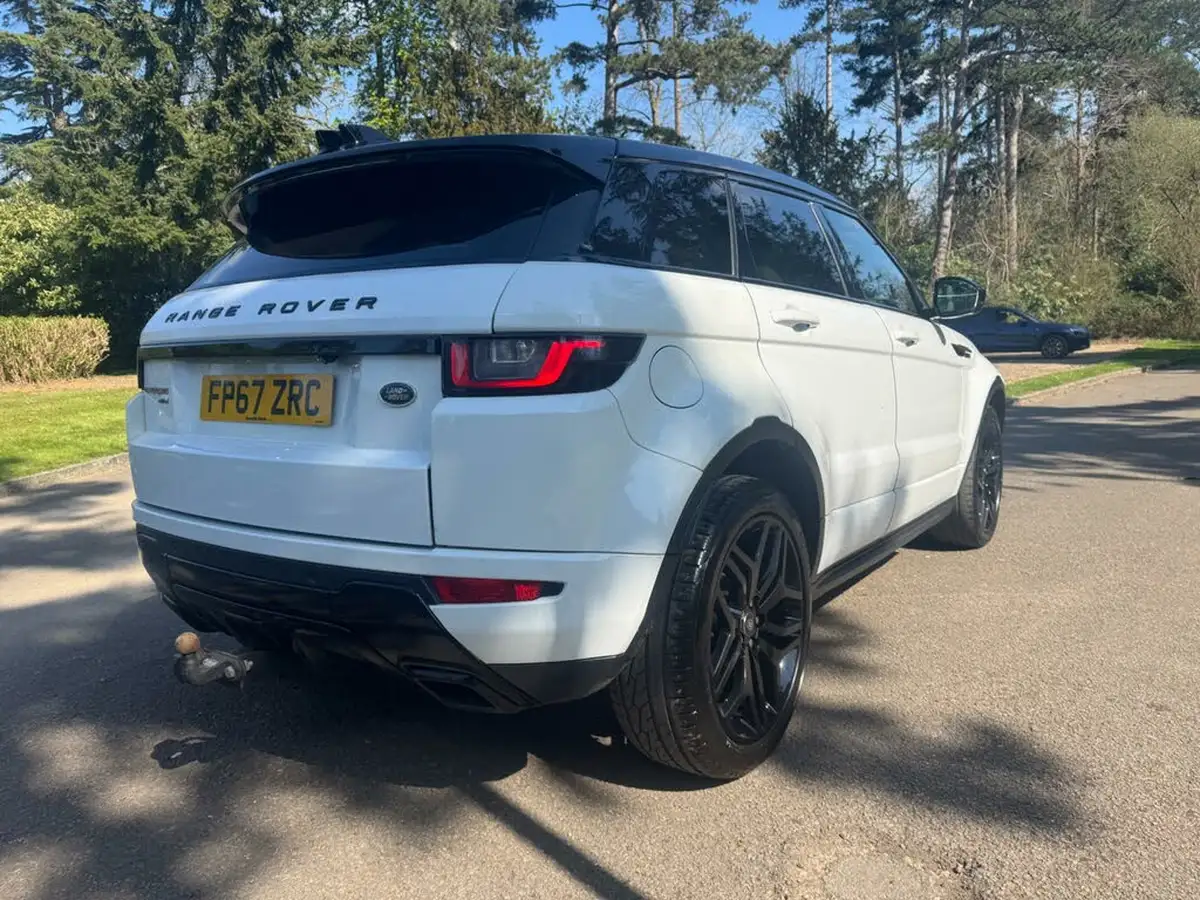 2017-land-rover-range-rover-evoque-20td4-hse-dynamic-ss-hatchback-5d-auto-big-3