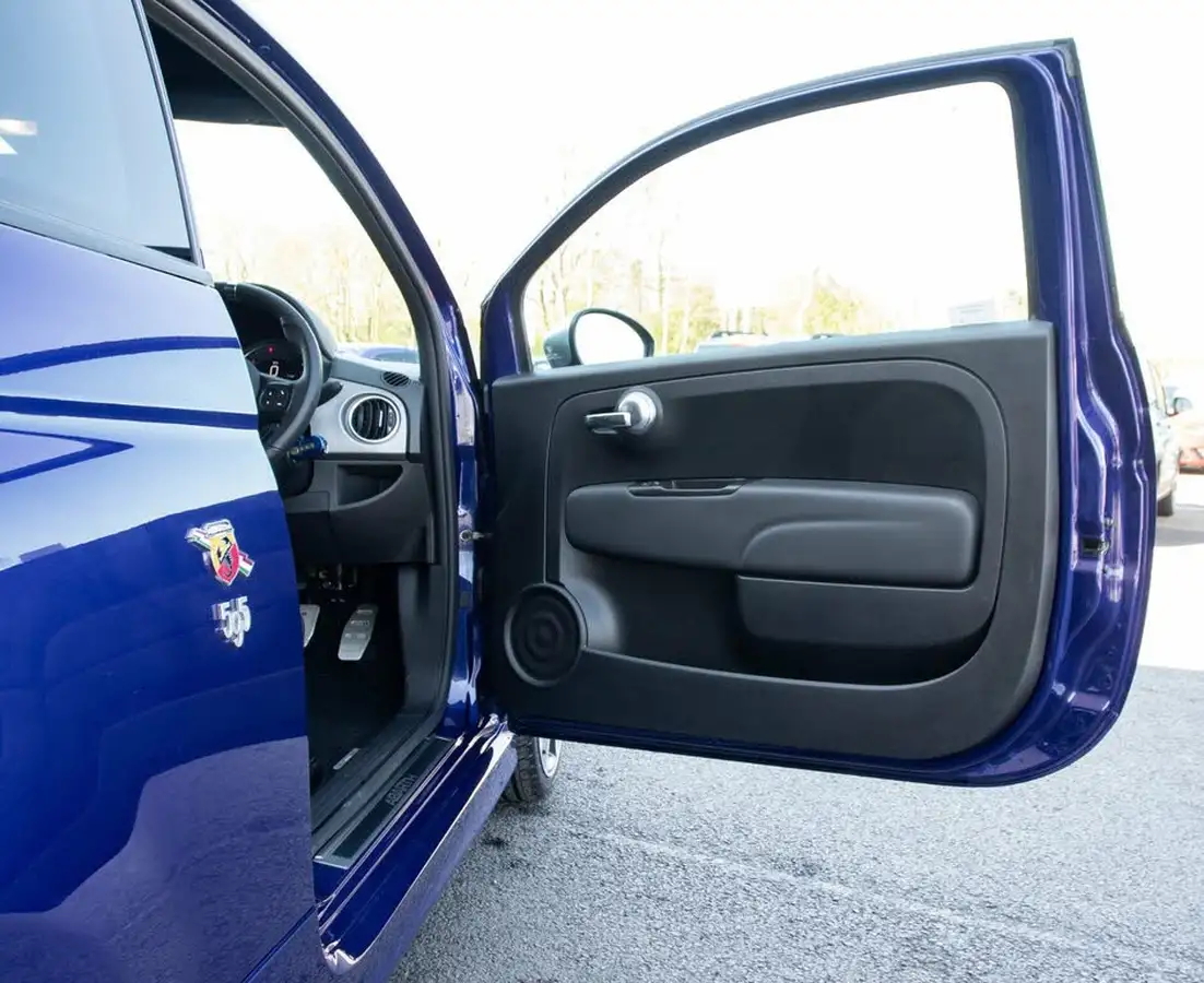 2021-abarth-595-14-tjet-turismo-big-13