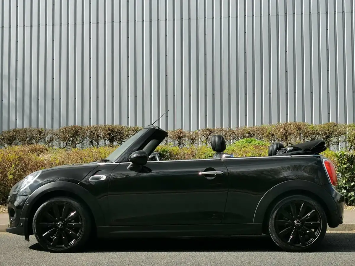 2019-mini-cooper-15-cooper-exclusive-134bhp-ss-convertible-2d-big-2