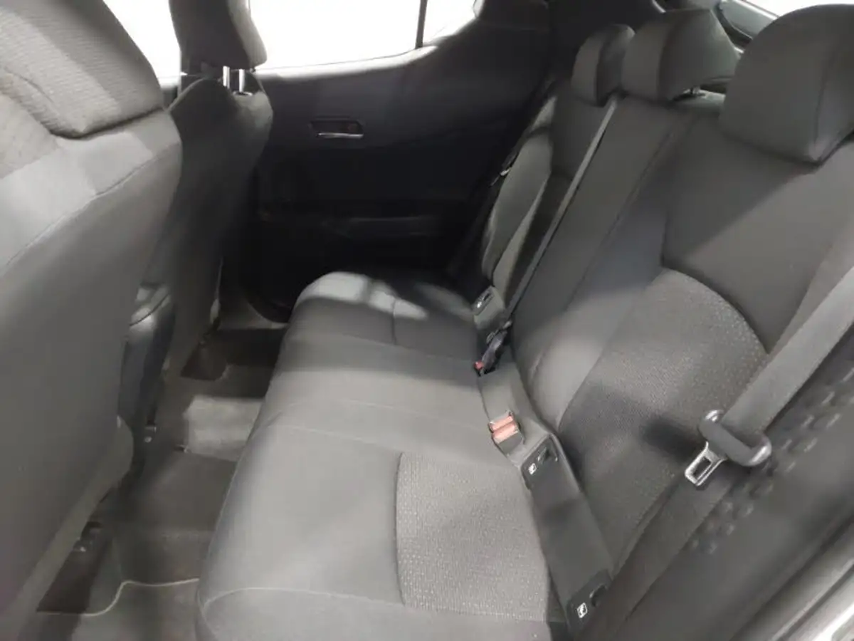 2019-toyota-c-hr-18-vvt-i-icon-big-5