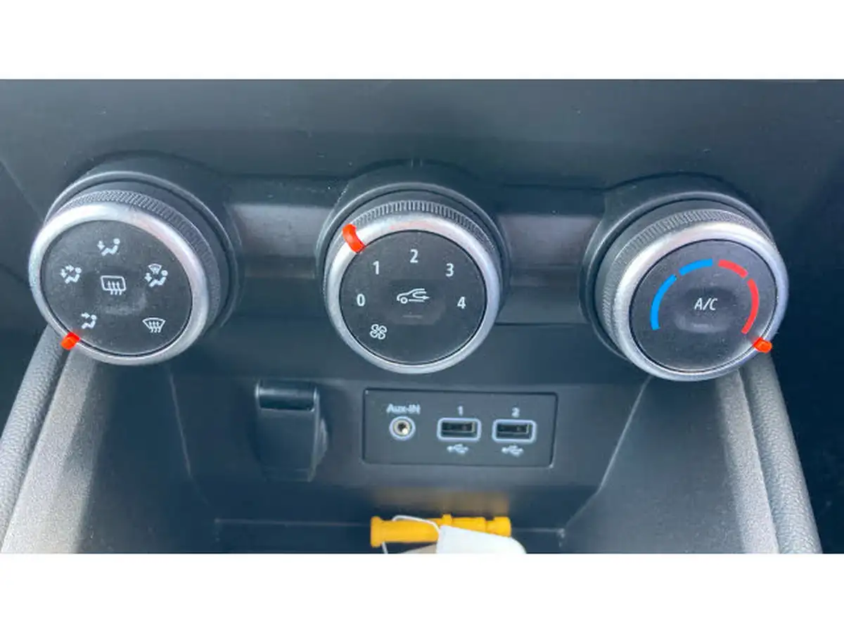 2021-renault-clio-10-tce-iconic-90ps-big-21
