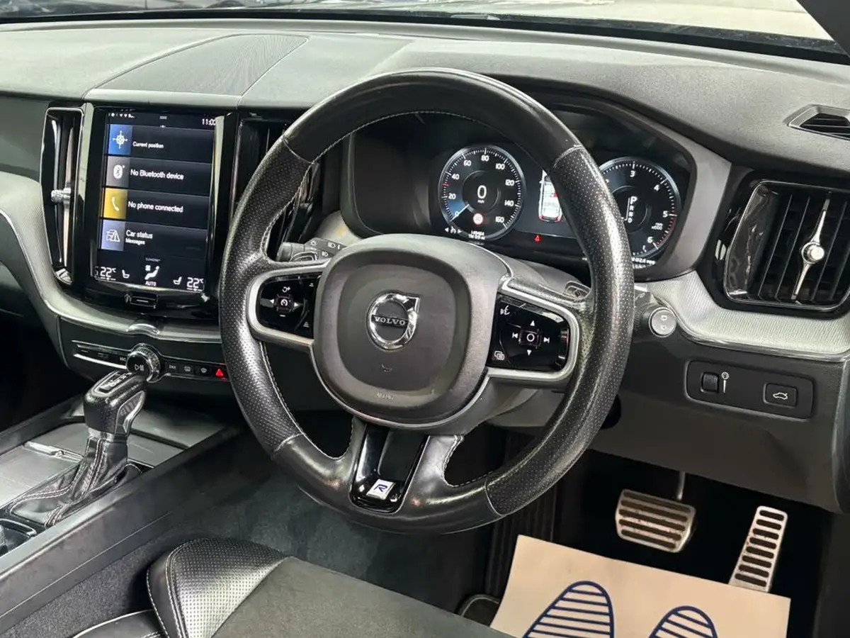 2018-volvo-xc60-20td-d4-r-design-4x4-geartronic-big-9