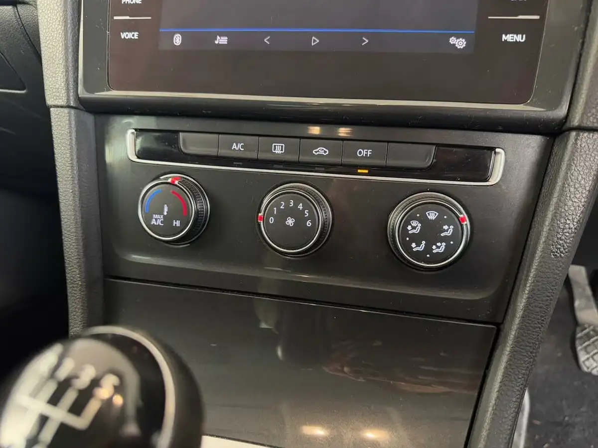 2019-volkswagen-golf-16tdi-match-hatchback-5d-big-33