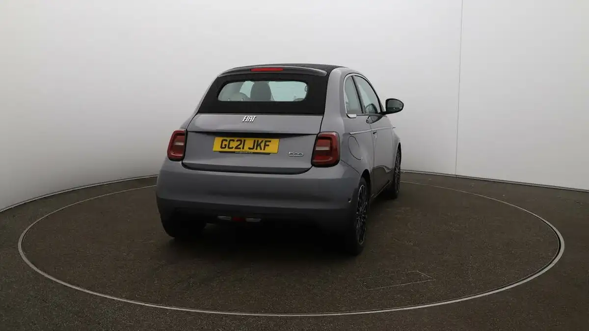 2021-fiat-500c-e-la-prima-big-50
