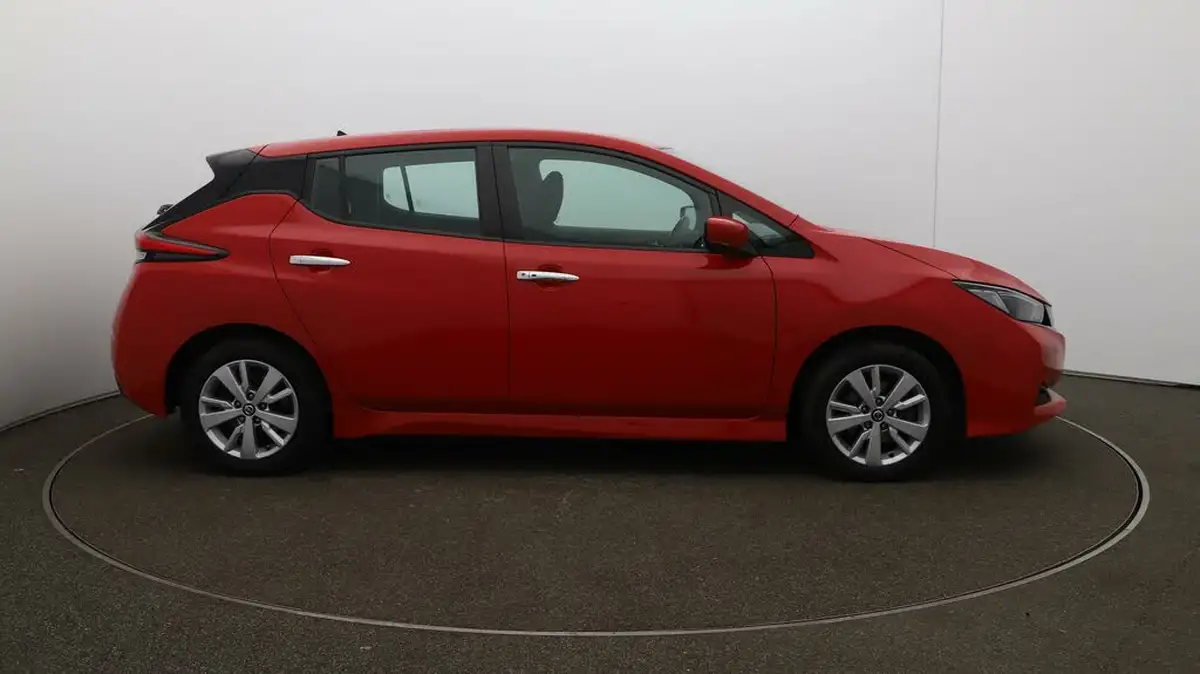 2021-nissan-leaf-e-acenta-big-42