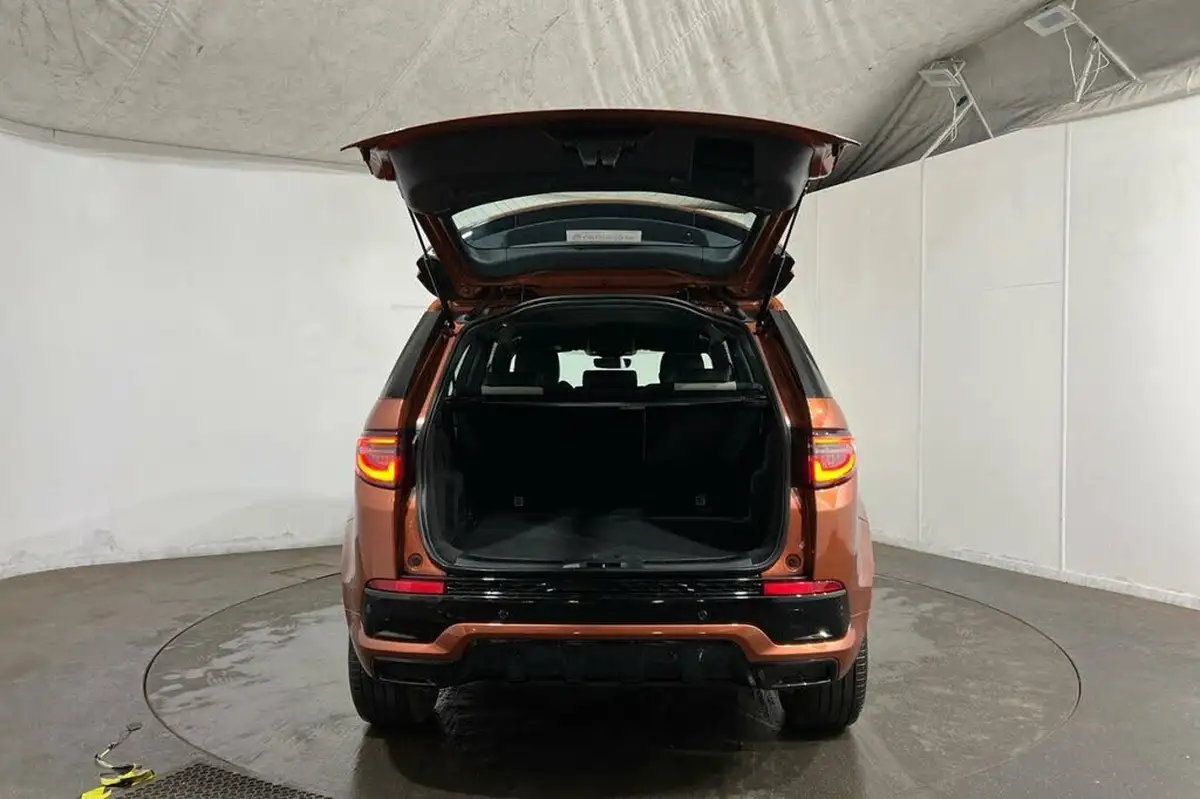 2021-land-rover-discovery-sport-15-p300e-r-dynamic-s-big-37