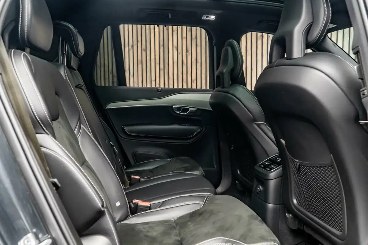 2021-volvo-xc90-20-t8-r-design-pro-455bhp-big-44