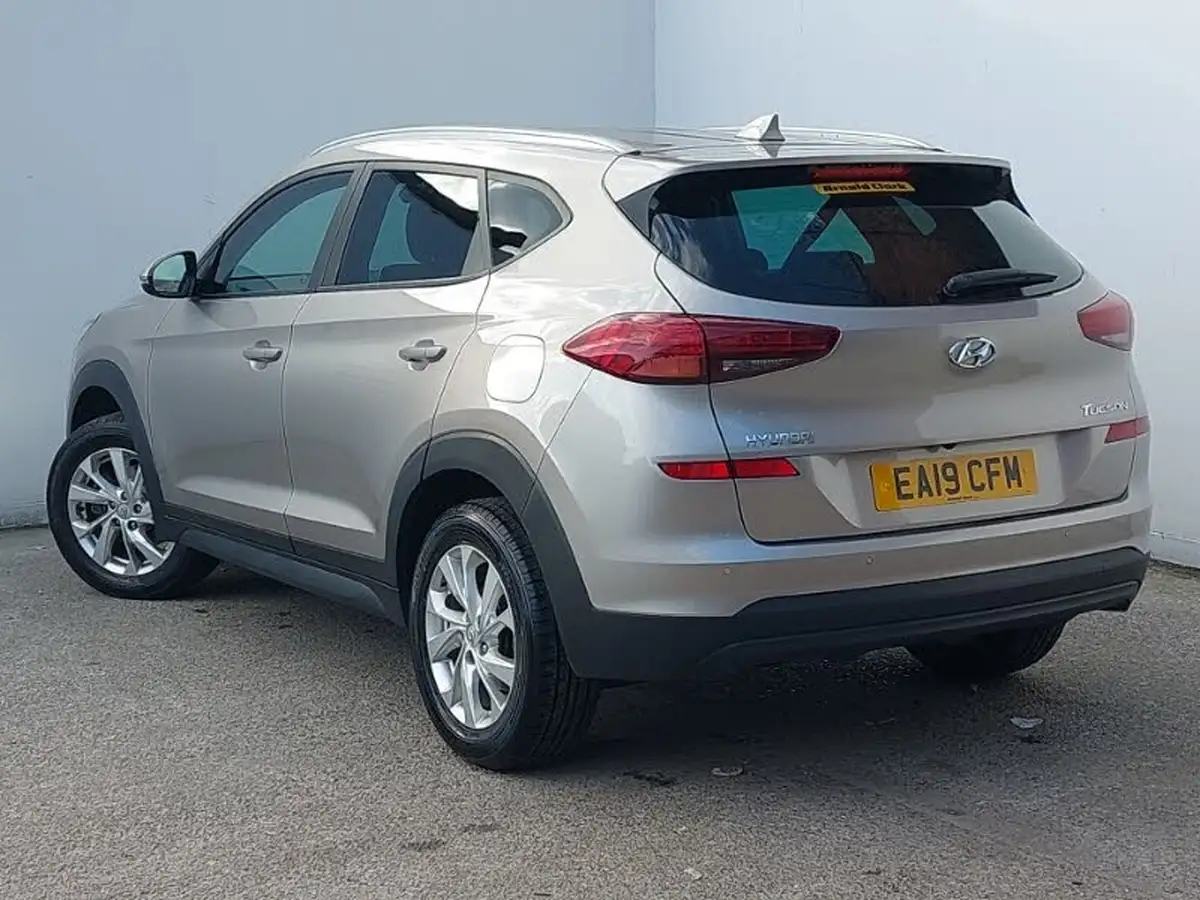 2019-hyundai-tucson-16-gdi-se-nav-big-1