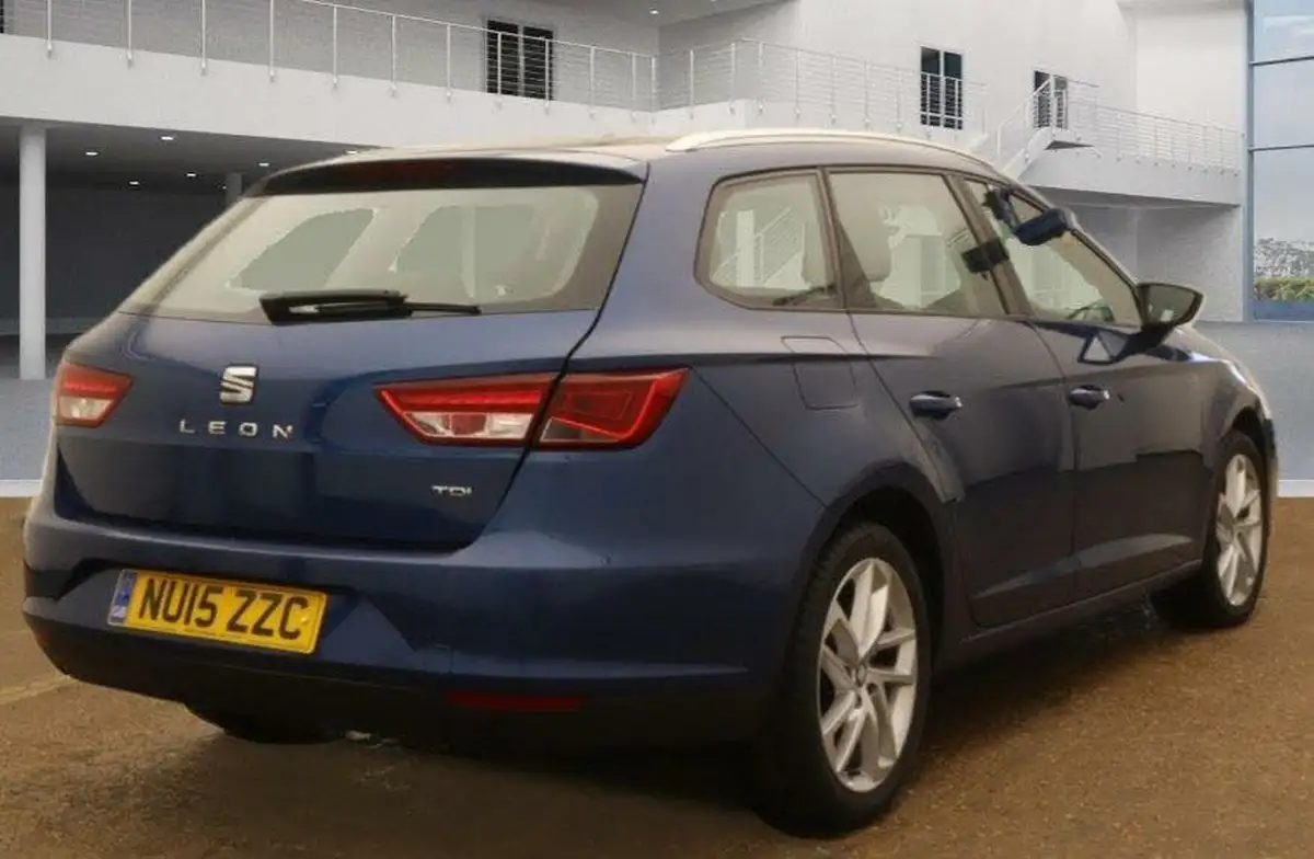 2015-seat-leon-20tdi-se-tech-pack-sports-tourer-5d-dsg-big-3