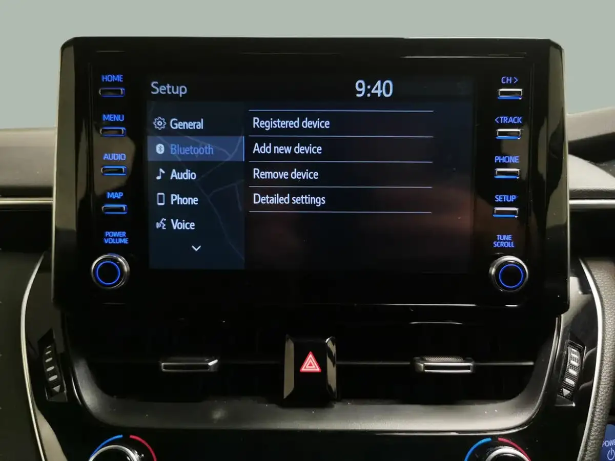 2021-toyota-corolla-18-vvt-i-icon-tech-spare-wheel-touring-sports-5d-big-13