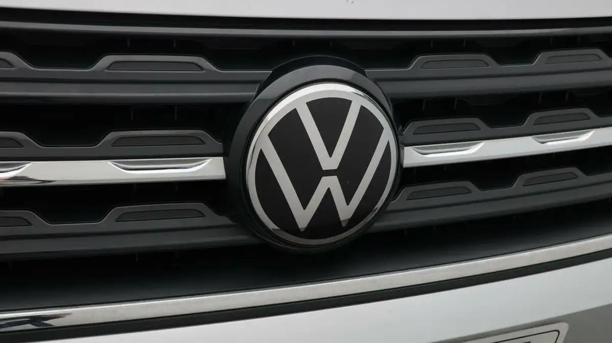 2023-volkswagen-t-cross-10-tsi-black-edition-110ps-big-22