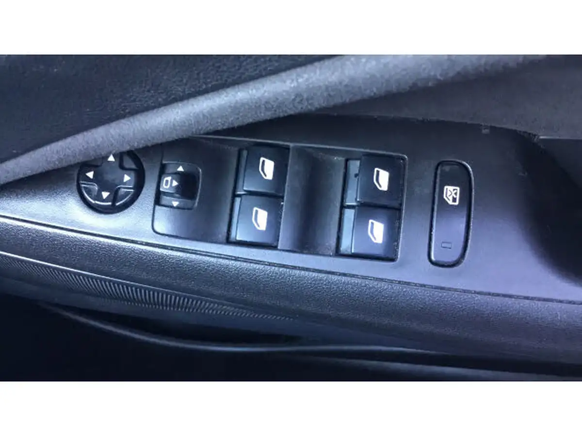 2022-vauxhall-crossland-12-ultimate-130ps-big-37