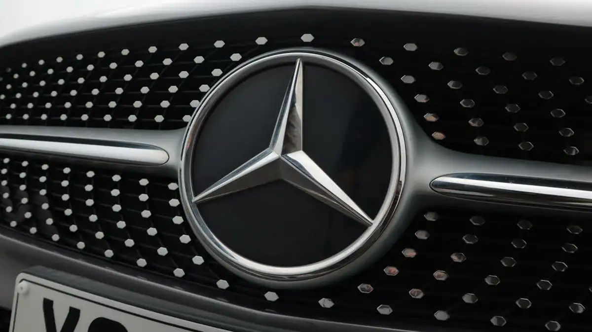 2020-mercedes-benz-a-class-13-a200-amg-line-hatchback-5d-7g-dct-big-21