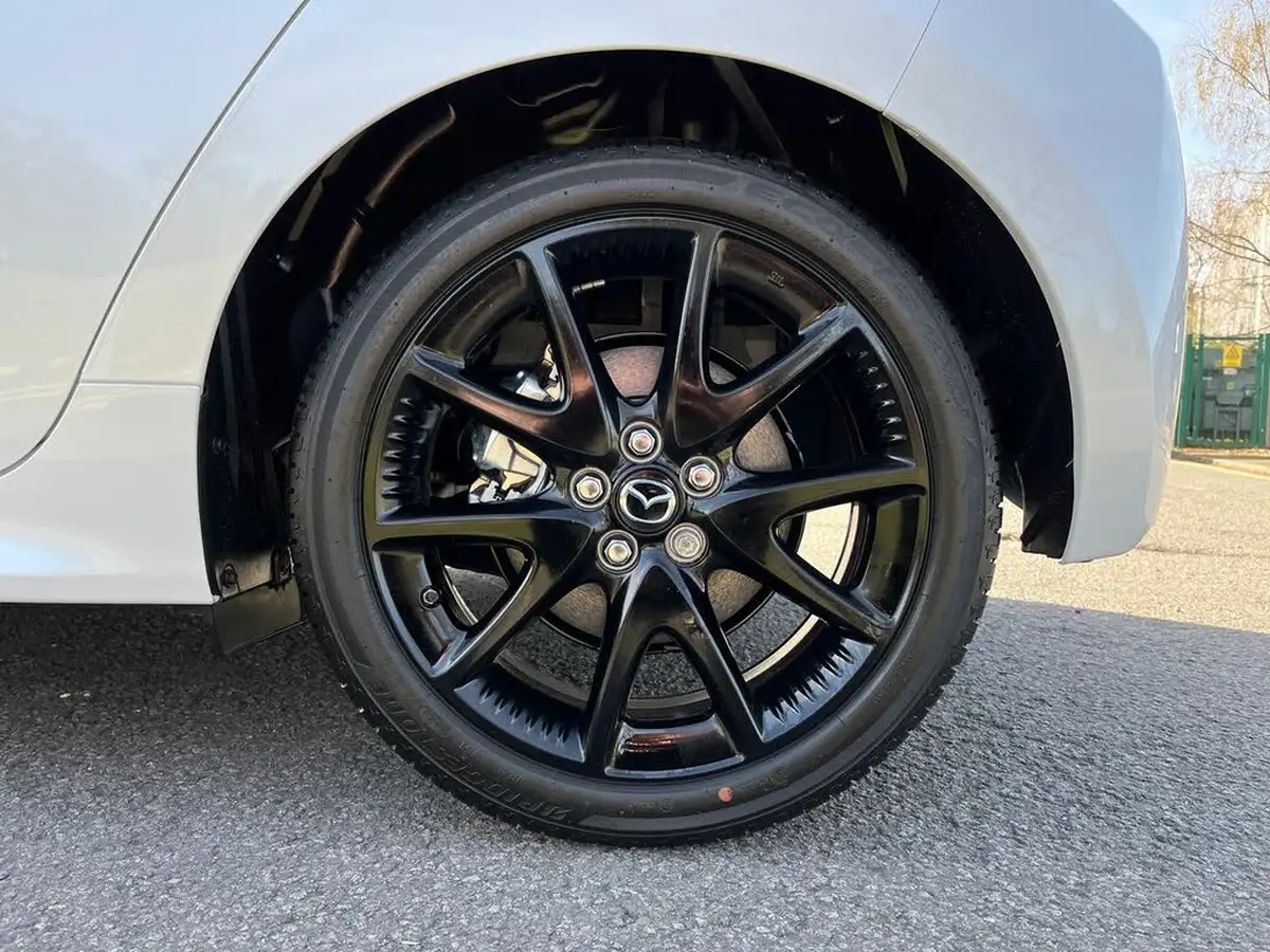 2025-mazda-mazda2-15-homura-big-14