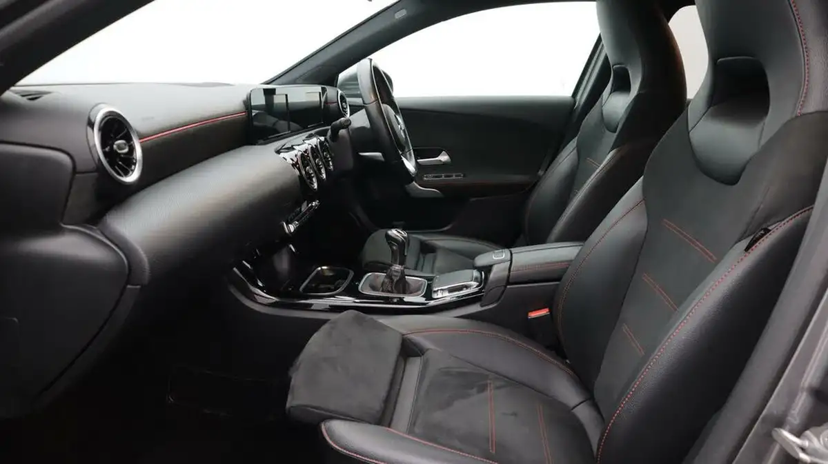 2019-mercedes-benz-a-class-13-a180-amg-line-hatchback-5d-big-14