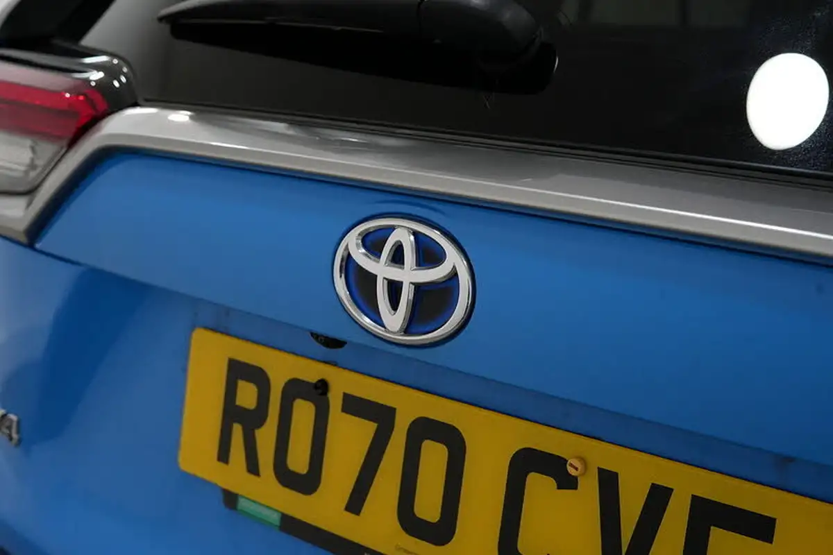 2020-toyota-rav4-25-vvt-i-design-215bhp-big-9