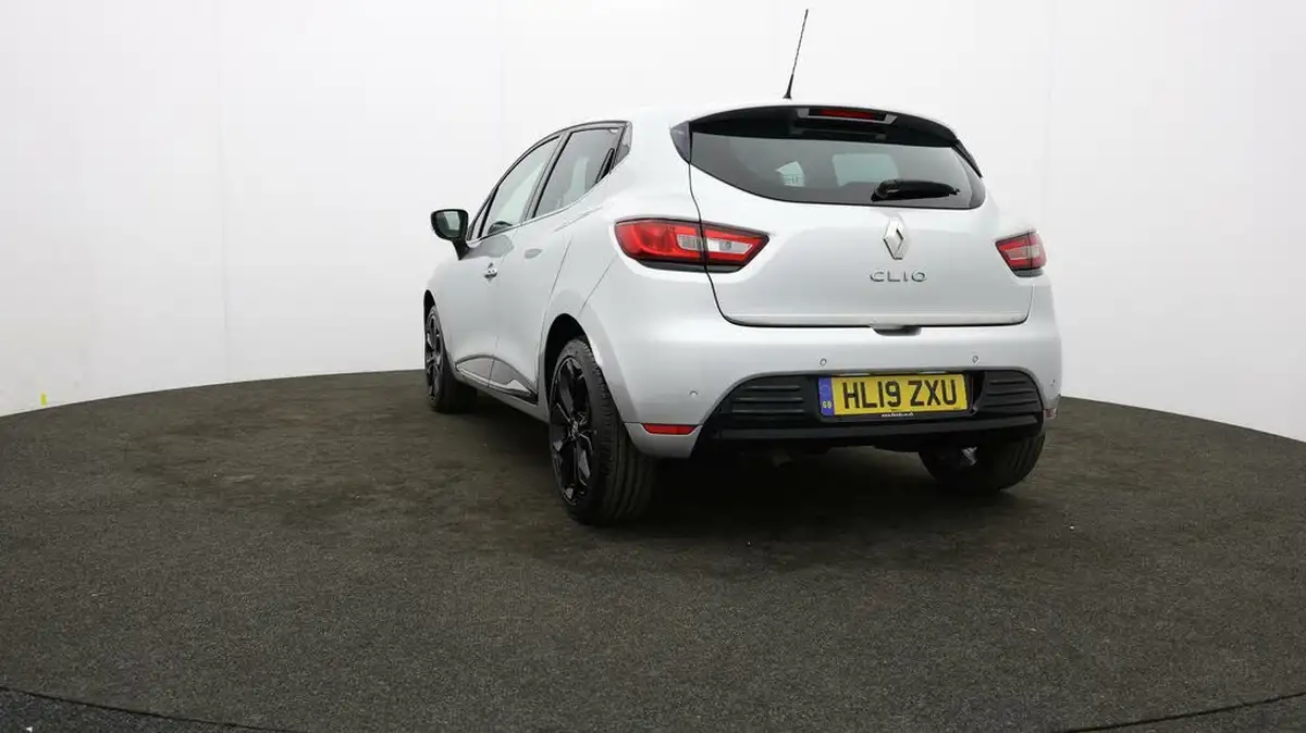 2019-renault-clio-15dci-iconic-90ps-ss-edc-auto-big-71
