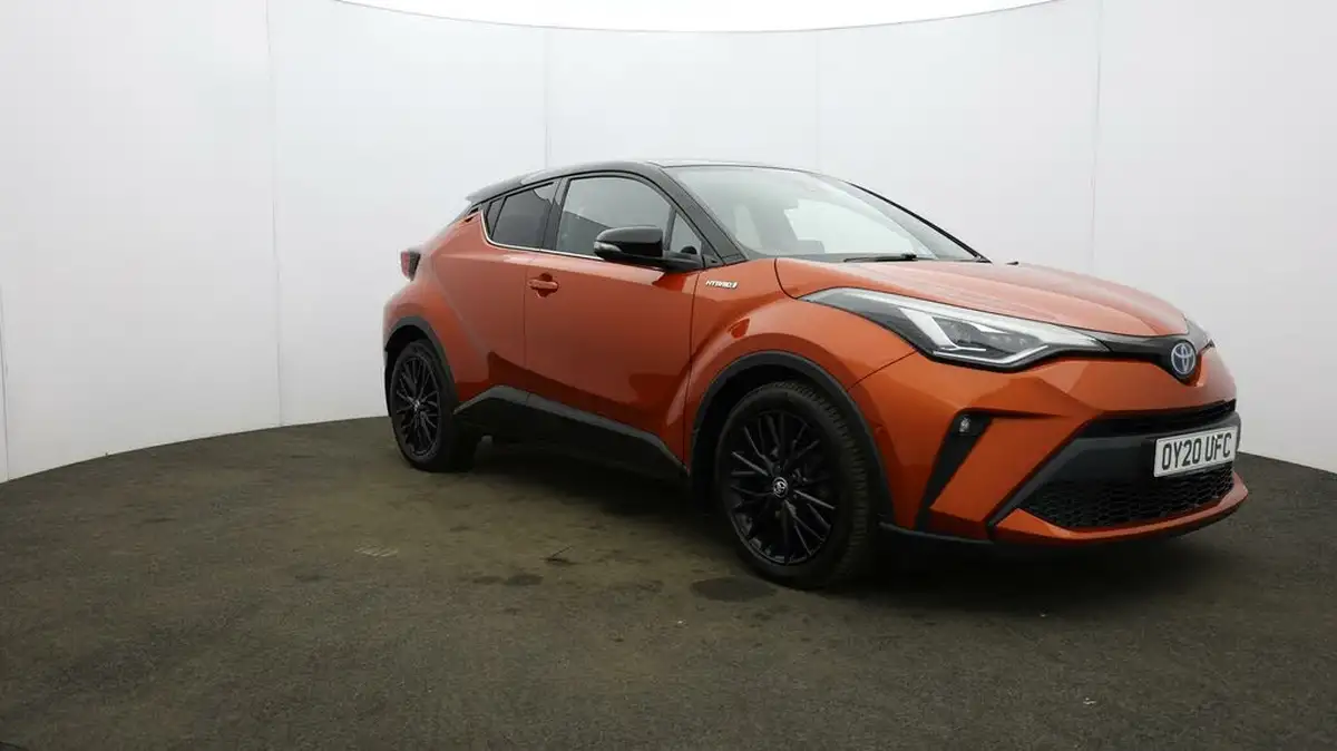 2020-toyota-c-hr-20-vvt-i-orange-edition-big-39