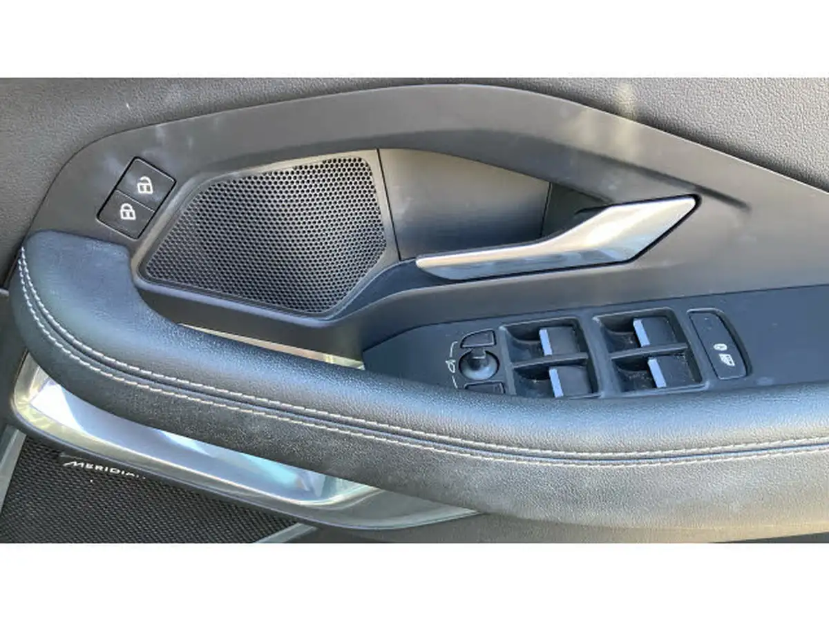 2021-jaguar-e-pace-20-p300-300-sport-big-44
