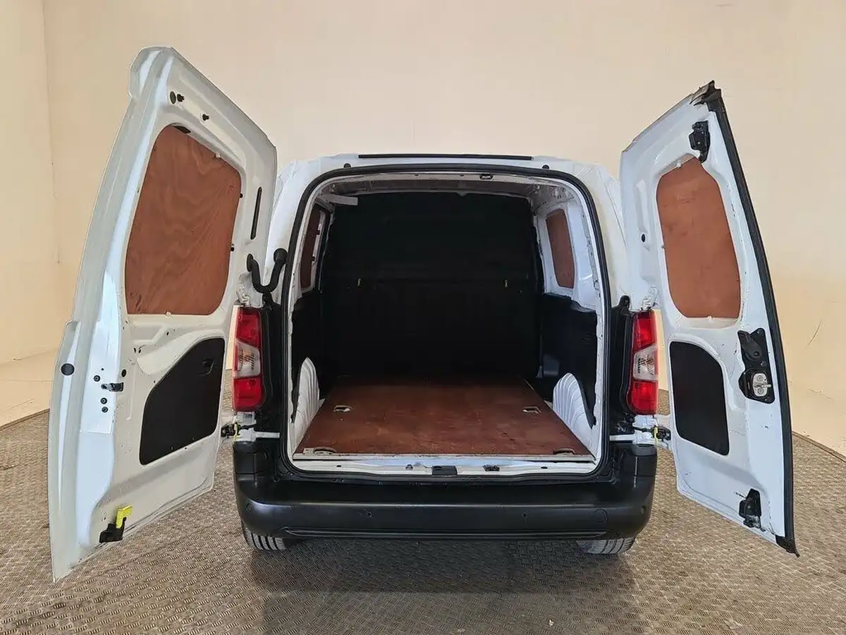 2020-peugeot-partner-15-bluehdi-1000-professional-100ps-eu6dt-panel-big-18