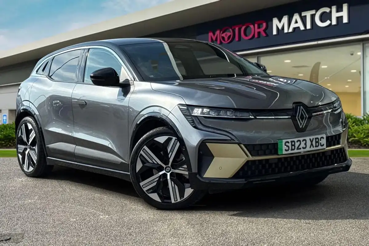 2023-renault-megane-e-tech-e-iconic-big-0