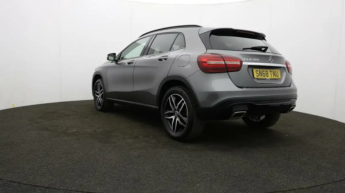2019-mercedes-benz-gla-class-16-gla-180-urban-edition-ss-big-71