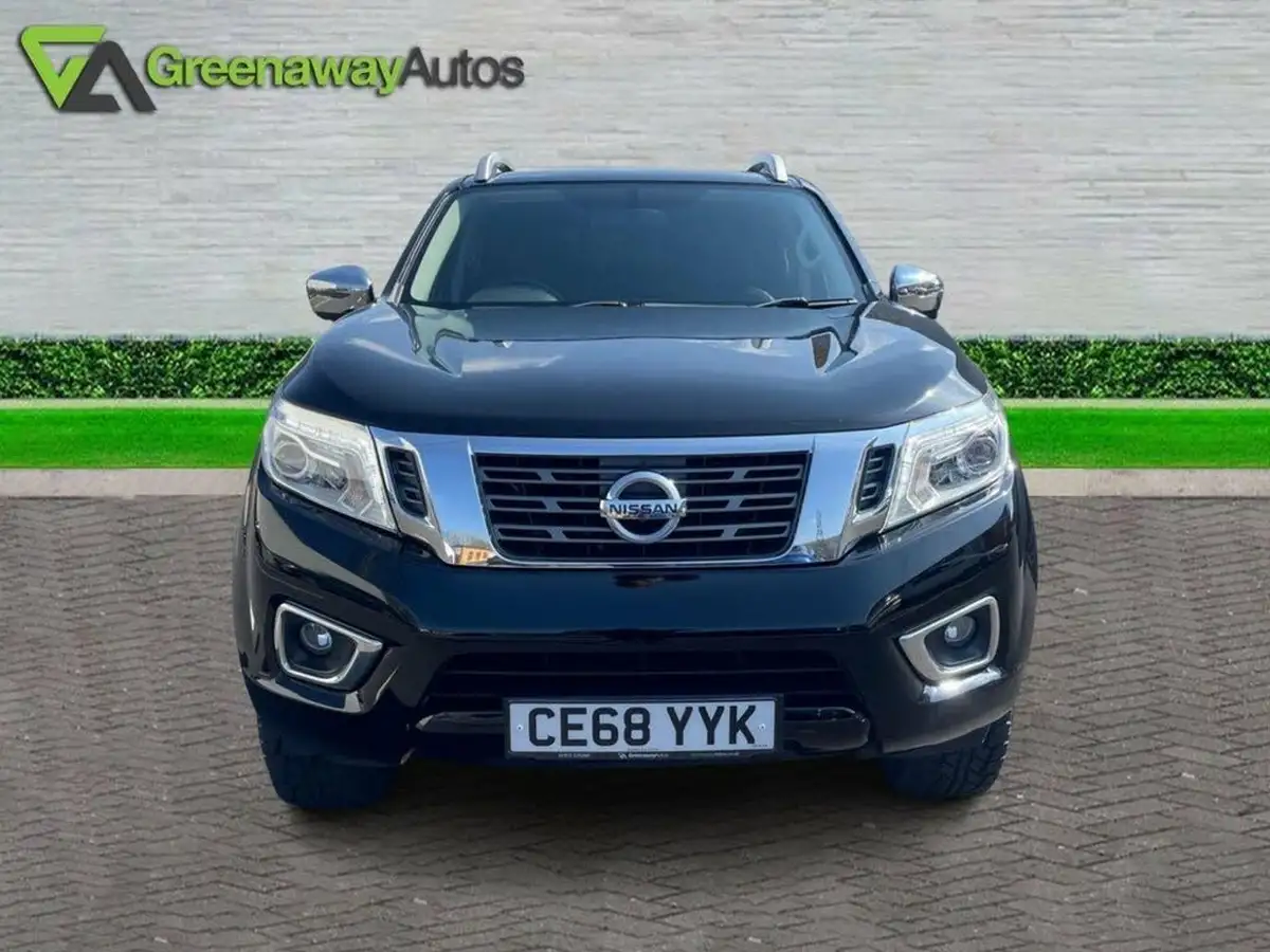 2018-nissan-navara-23dci-tekna-big-2