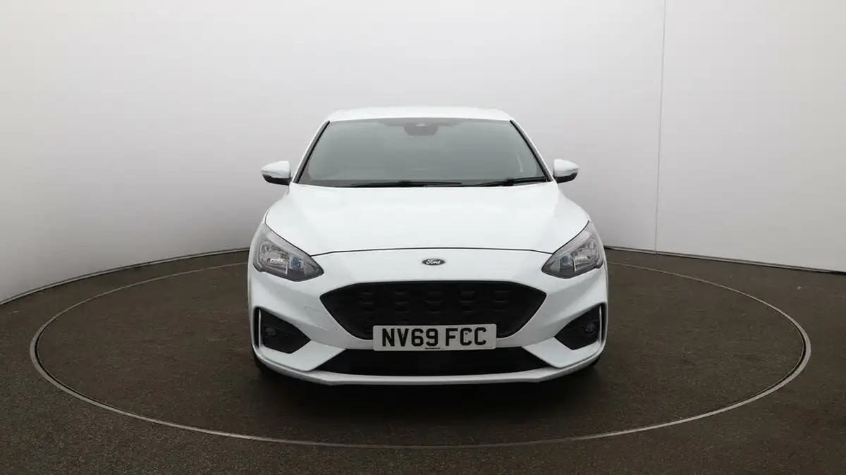 2020-ford-focus-15t-st-line-hatchback-big-30