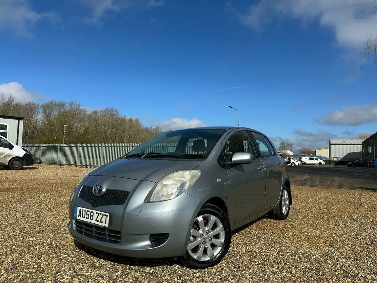 2008-toyota-yaris-14td-tr-d-4d-5d-big-2