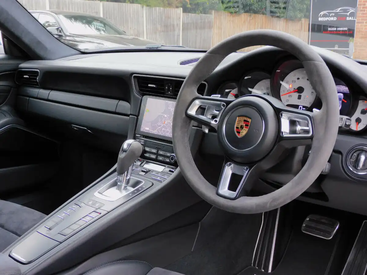 2017-porsche-911-30-carrera-s-420bhp-coupe-pdk-big-3