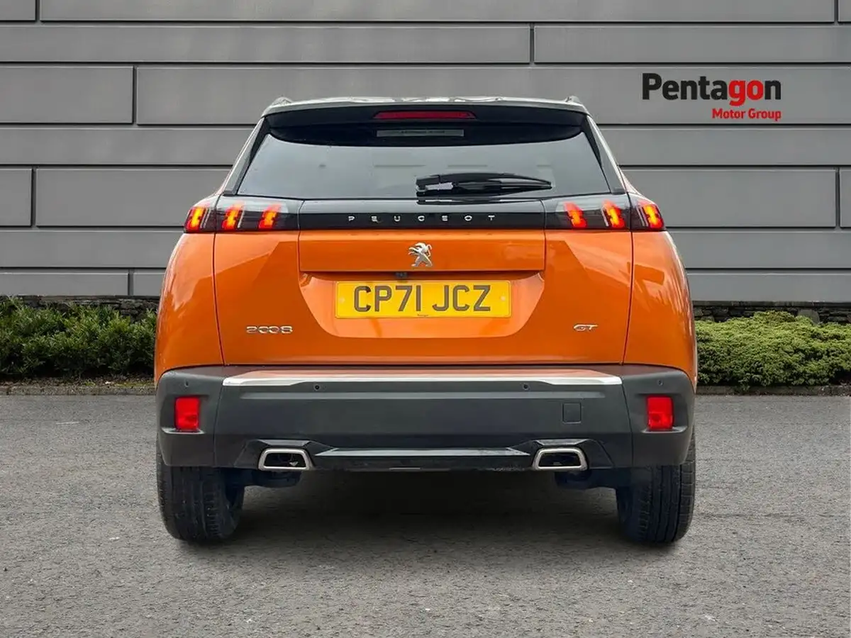 2022-peugeot-2008-suv-12-puretech-gt-eat8-big-13