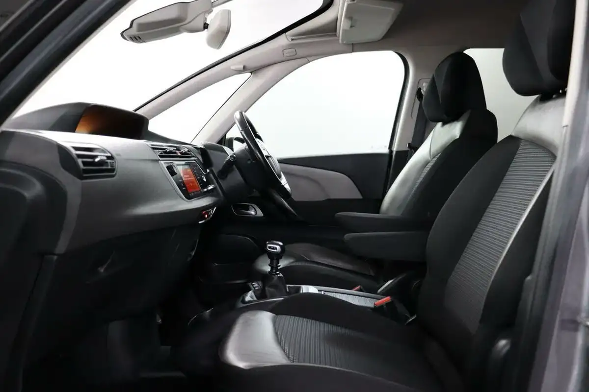 2021-citroen-grand-c4-spacetourer-15bluehdi-feel-plus-ss-big-40