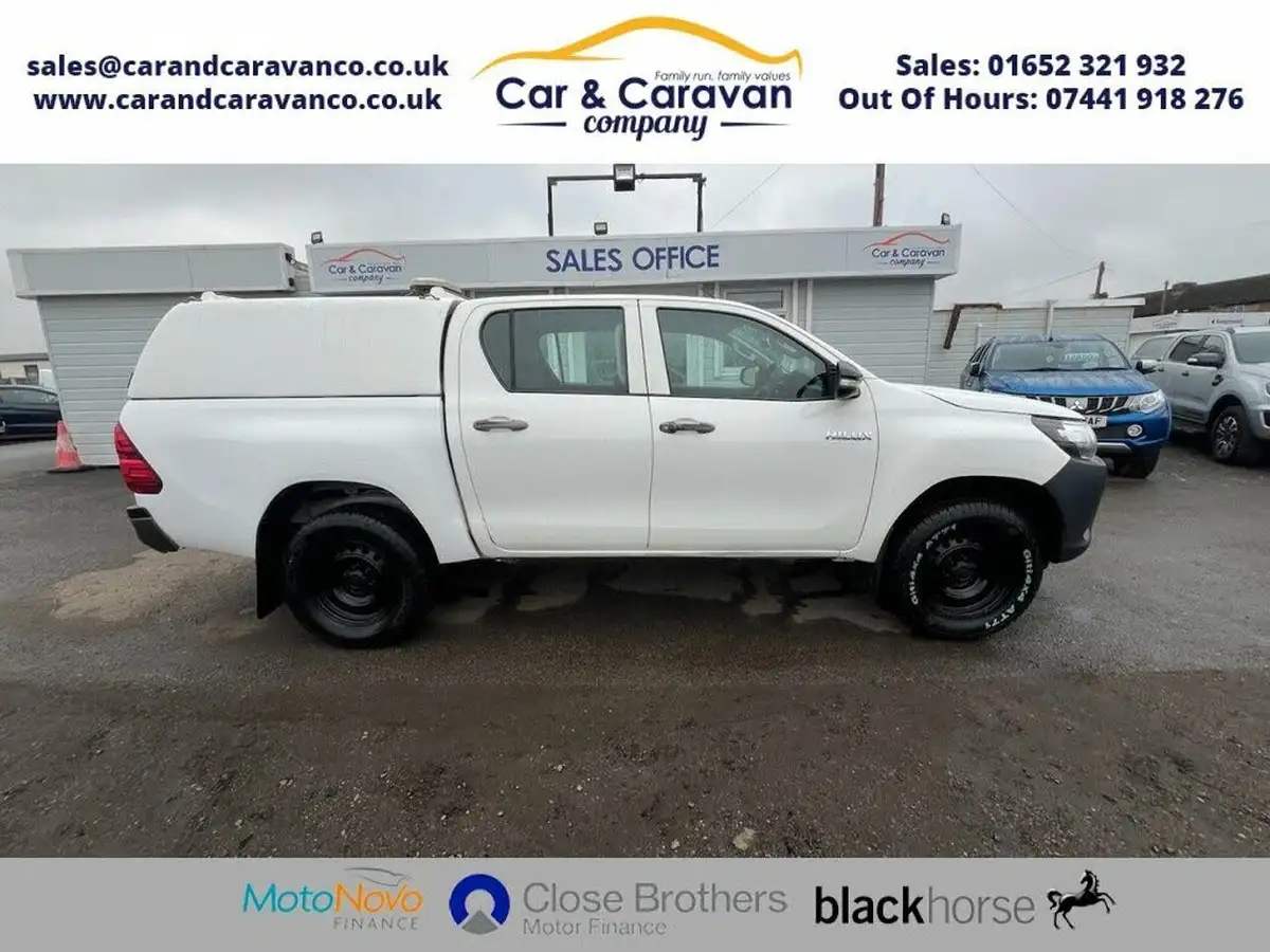 2016-toyota-hi-lux-24d-active-double-cab-pickup-big-4