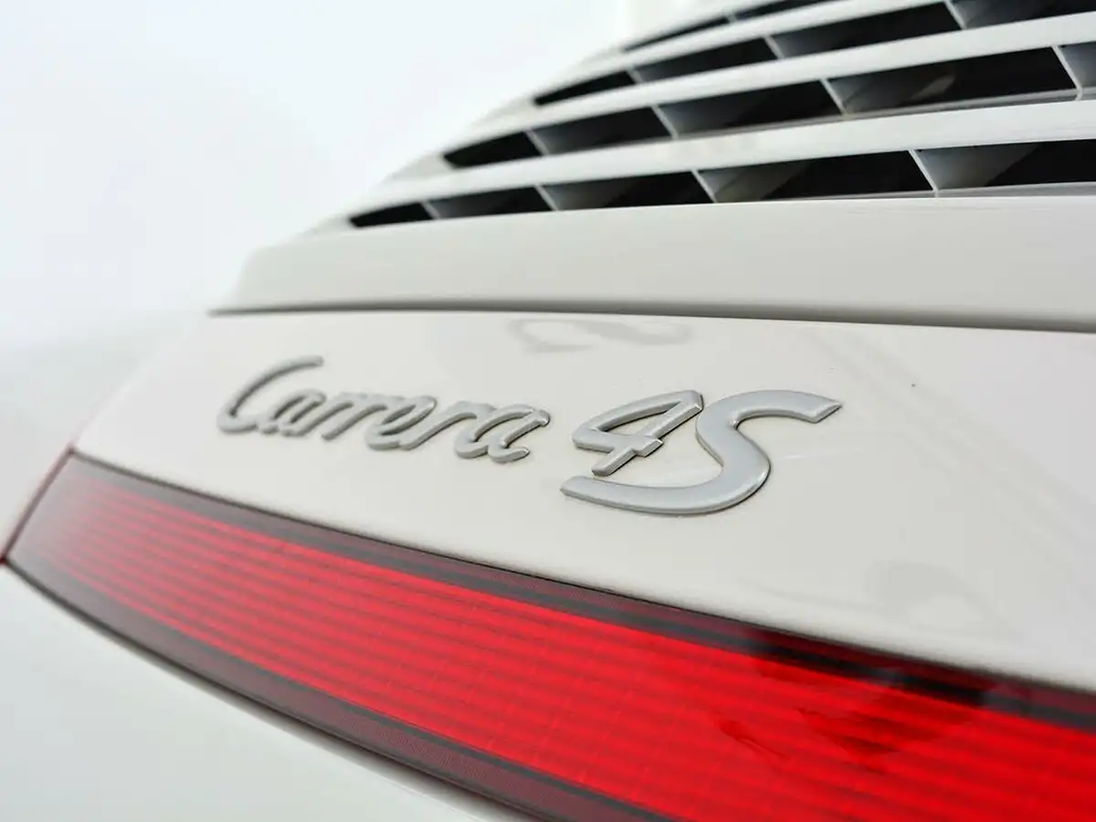 2010-porsche-911-38-carrera-4-s-coupe-big-12