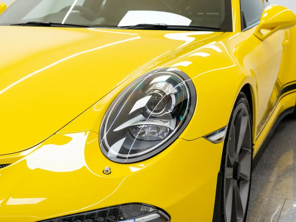 2014-porsche-911-38-gt3-big-13