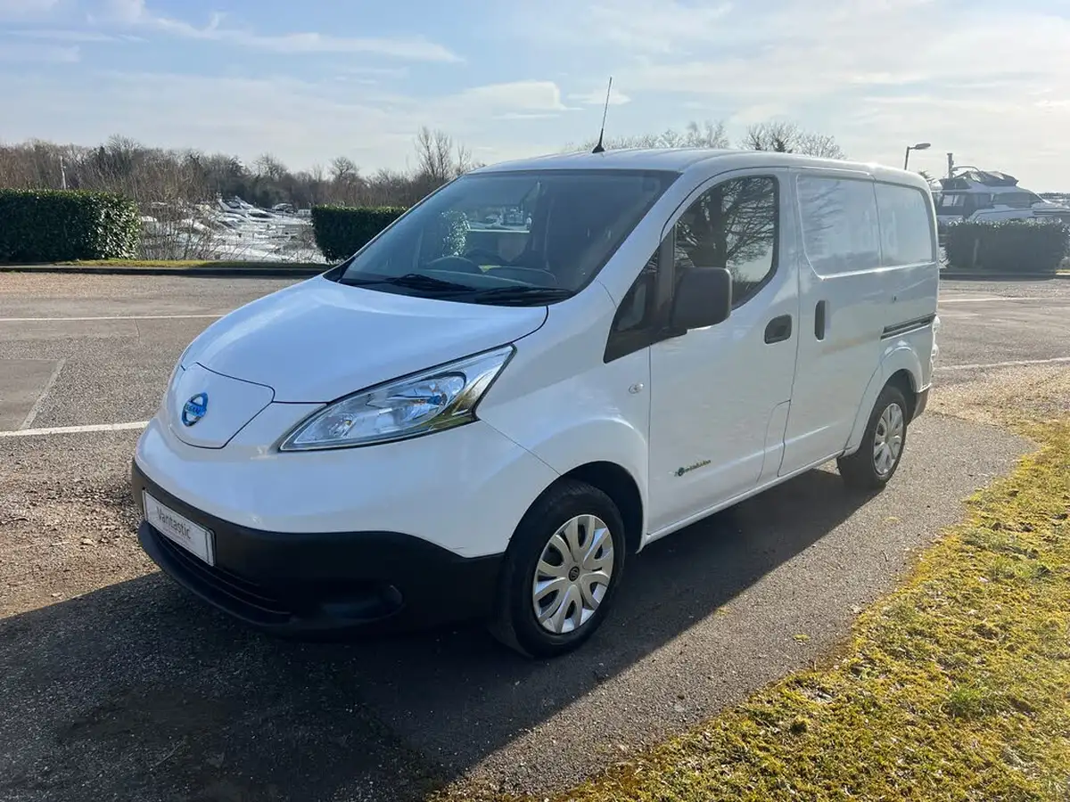 2020-nissan-env200-e-acenta-panel-van-auto-big-1