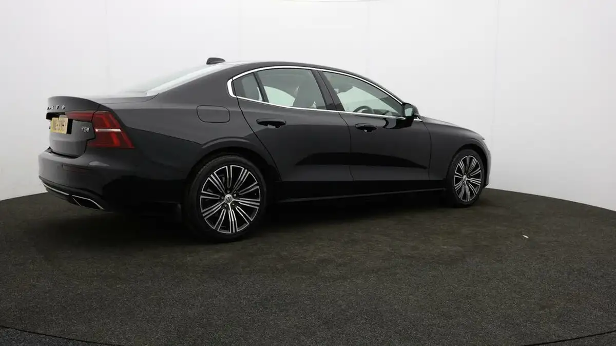 2019-volvo-s60-20-t5-inscription-plus-big-31