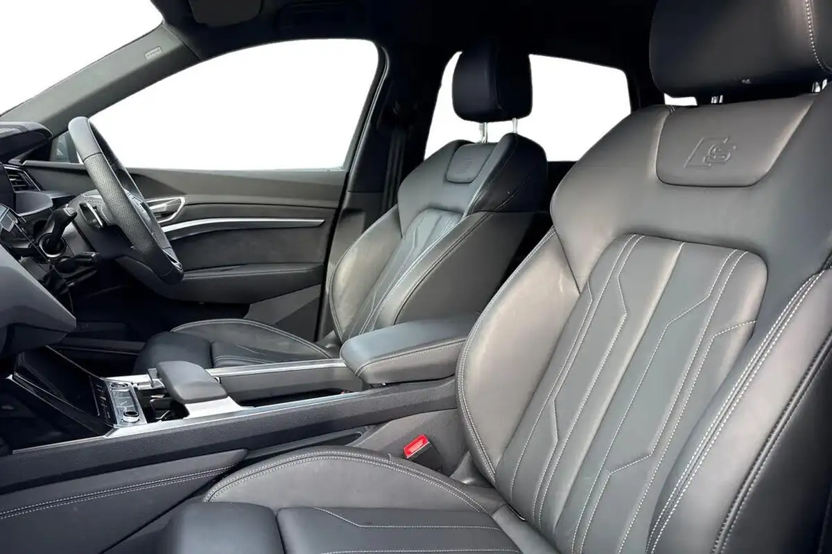 2024-audi-q8-e-tron-55e-s-line-suv-big-10