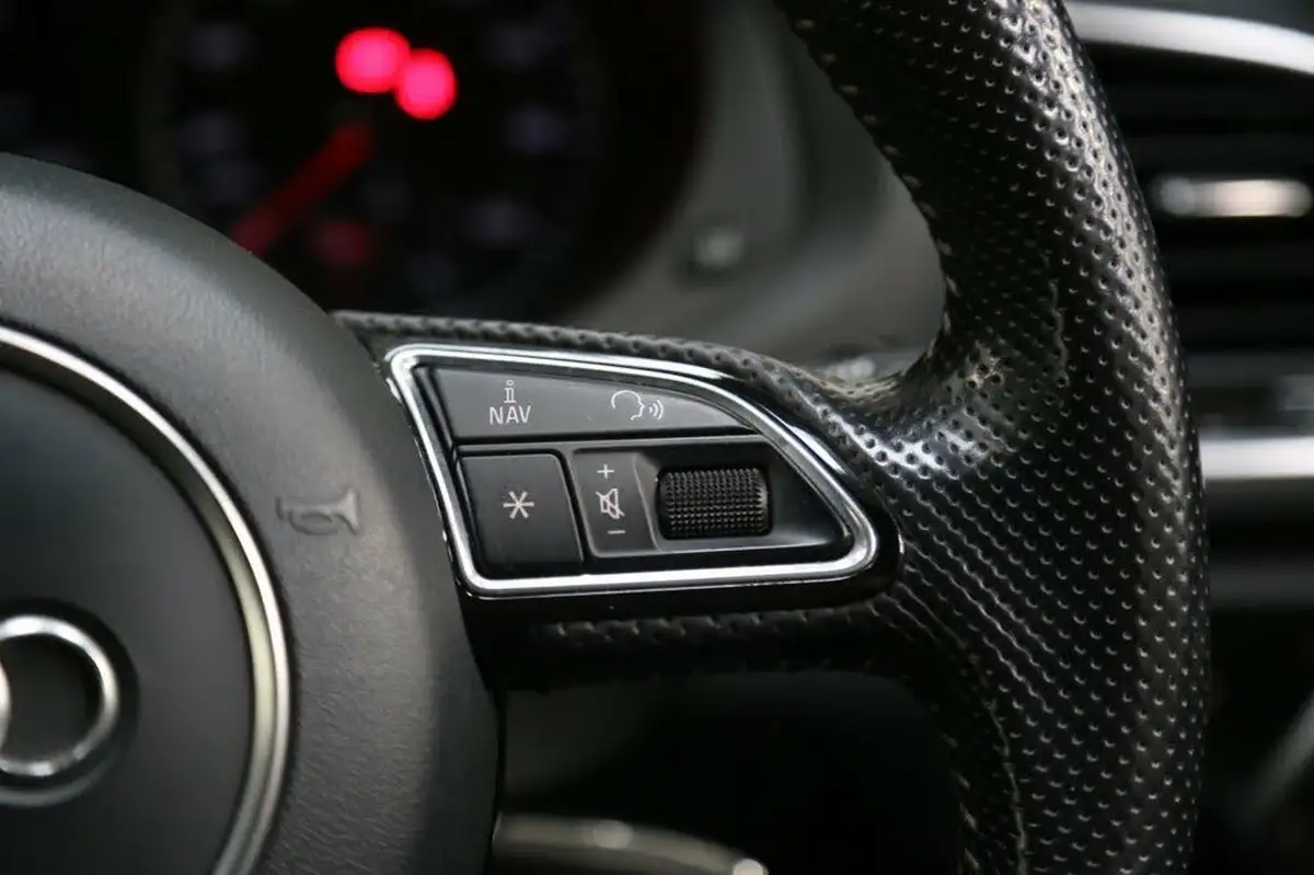 2015-audi-q3-20-tdi-quattro-s-line-plus-184ps-ss-big-28